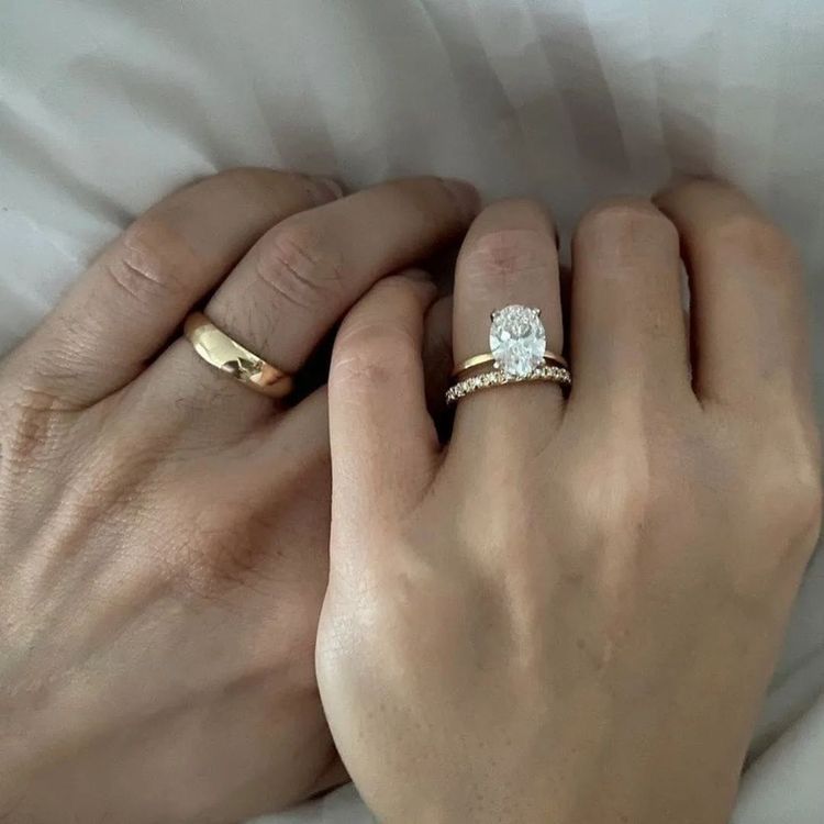 Promise Ring vs. Engagement Ring: The Differences You Need to Know - Triple